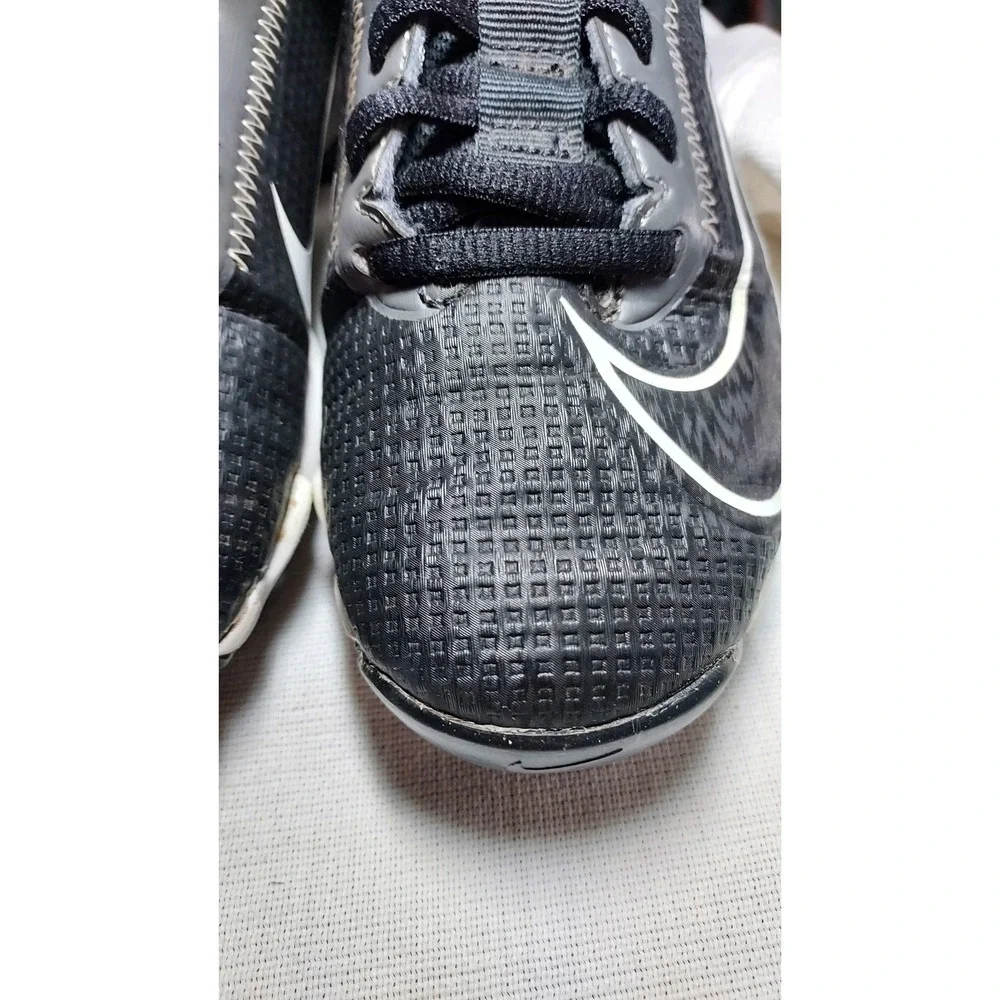 Nike‎ Fastflex Youth Football Baseball Cleats Black White Low Top Size 2Y youth